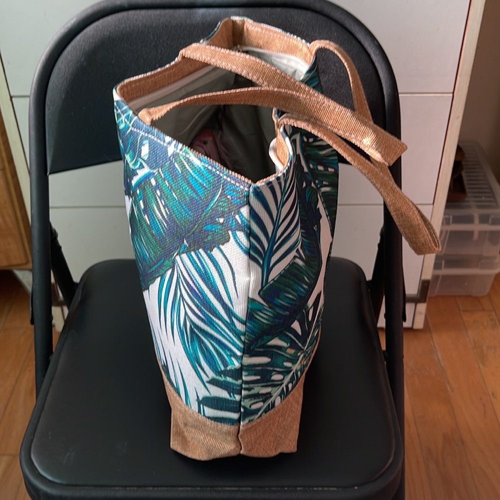 Foliage Tote Bag - Picture 4 of 13